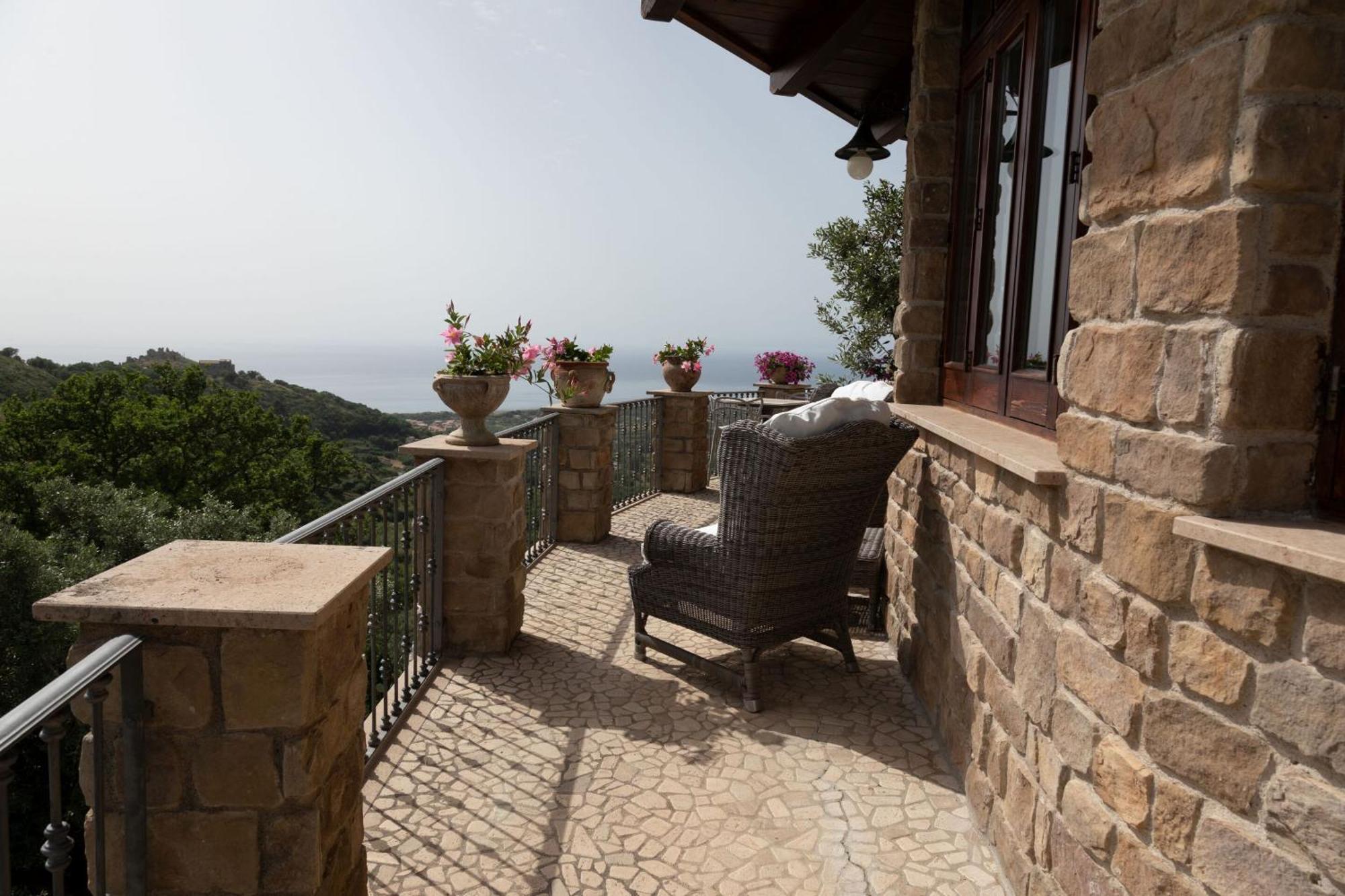 La Pastorella Boutique Hotel Маера Экстерьер фото