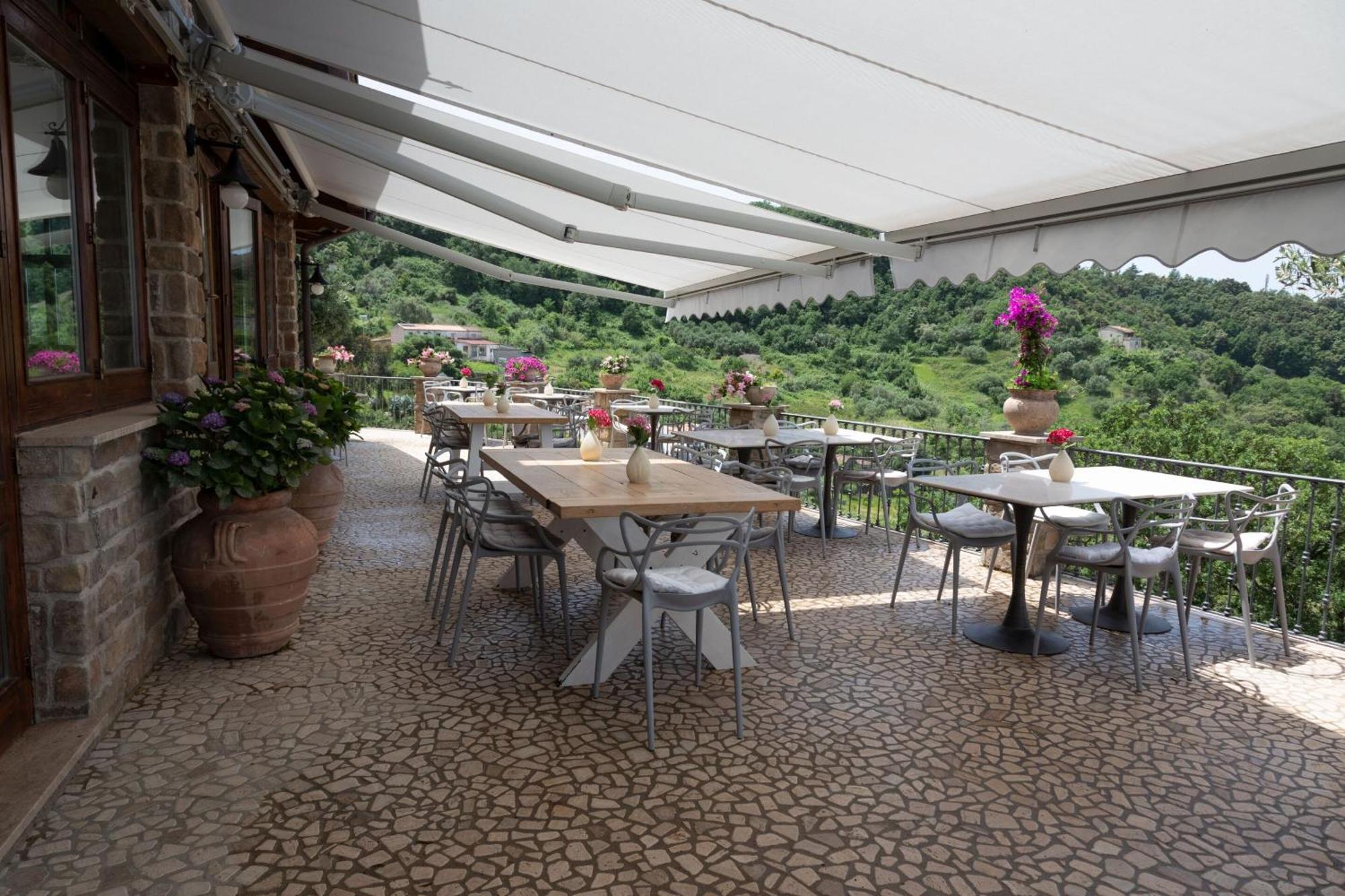 La Pastorella Boutique Hotel Маера Экстерьер фото